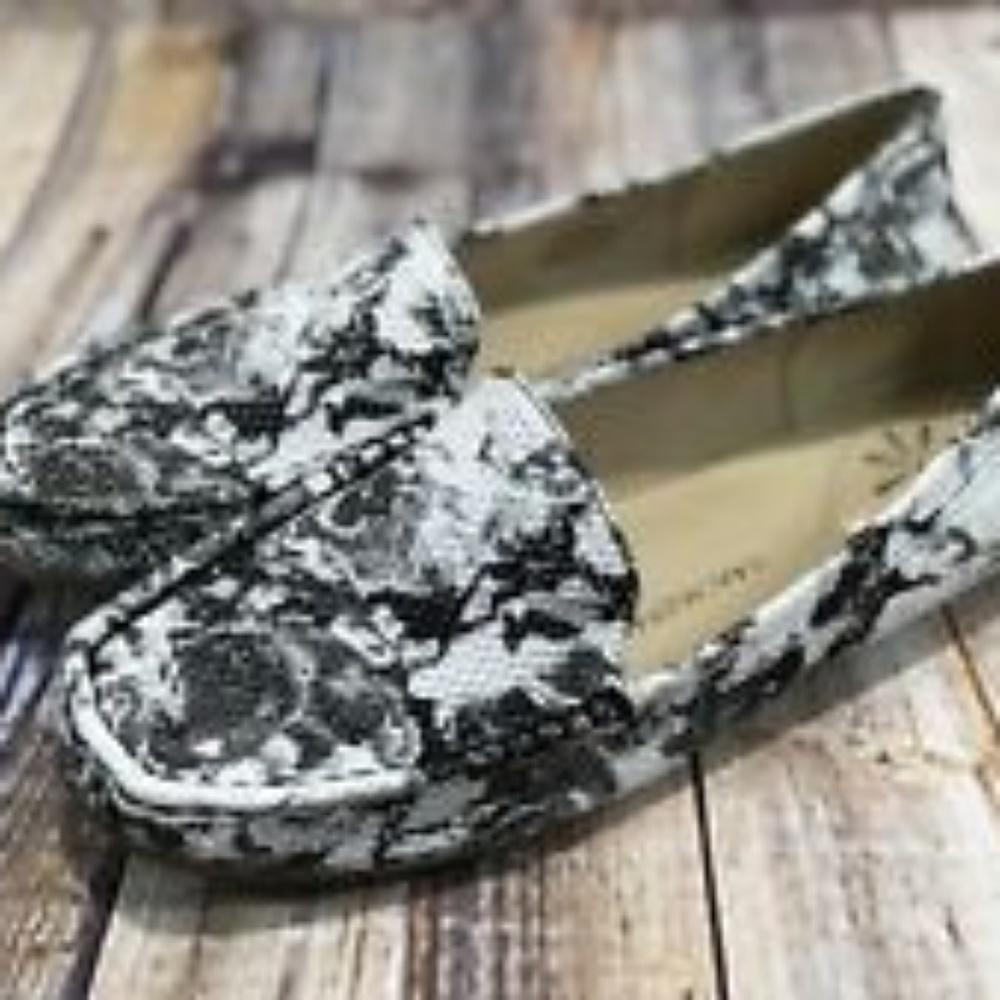 Floral loafers